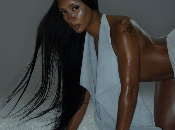 Naomi Sharon by Dion Bal