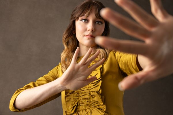 Molly Tuttle by Ebru Yildiz
