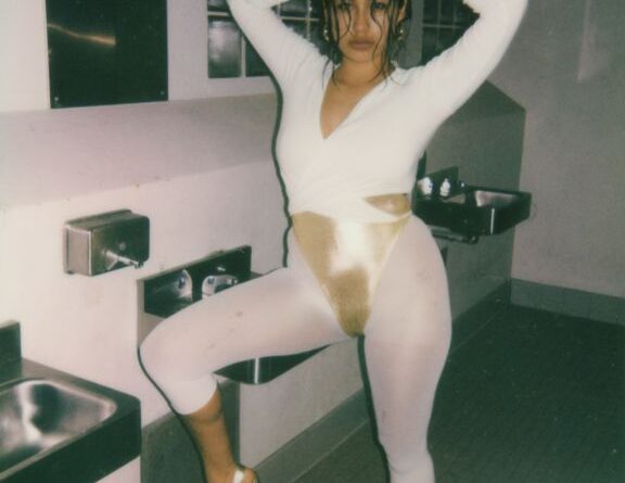 Niko Rubio by LEA GARN