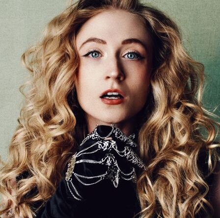 Janet Devlin