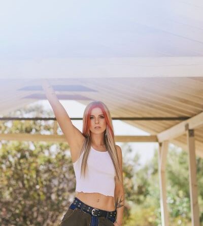 Taylor Acorn by Jonathan Weiner new2