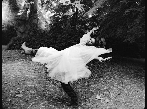 Tolu Makay by Bobby Zithelo