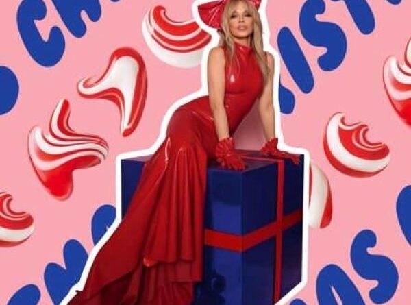 Kylie Christmas Fully Wrapped2