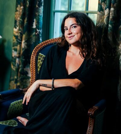 Becca Hannah by Rohan Edwards