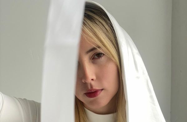 Hyd by Bobbi Salvör Menuez2