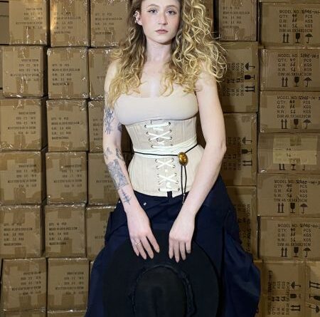 Janet-Devlin_by Airy-Something