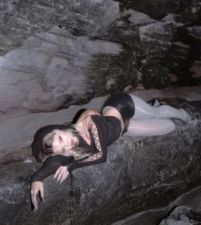 Larissa Lambert by Tonia Blake2