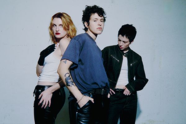 MUNA by Dean Bradshaw2