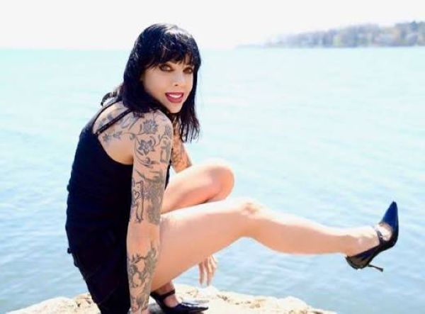 Bif Naked2