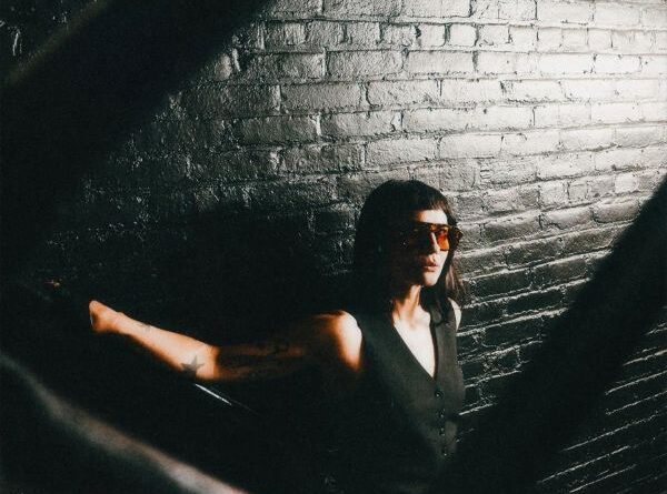 Frankie Rose by Adam Barabas4