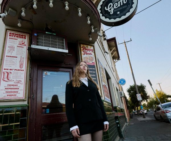 Julia Jacklin by James J. Robinson2