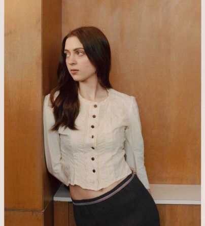 Lizzy McAlpine by Keith Oshiro2