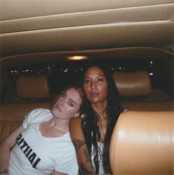 Icona Pop2
