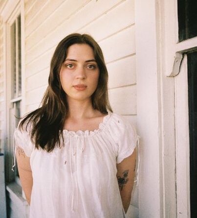 Lizzy McAlpine by Randi Cass2